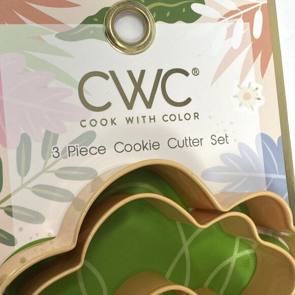 Cook With Color 3 Piece Carrot Cookie Cutter Set Baking Easter Holiday - Picture 7 of 9
